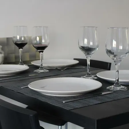 Apartamento Invicta Flats - *